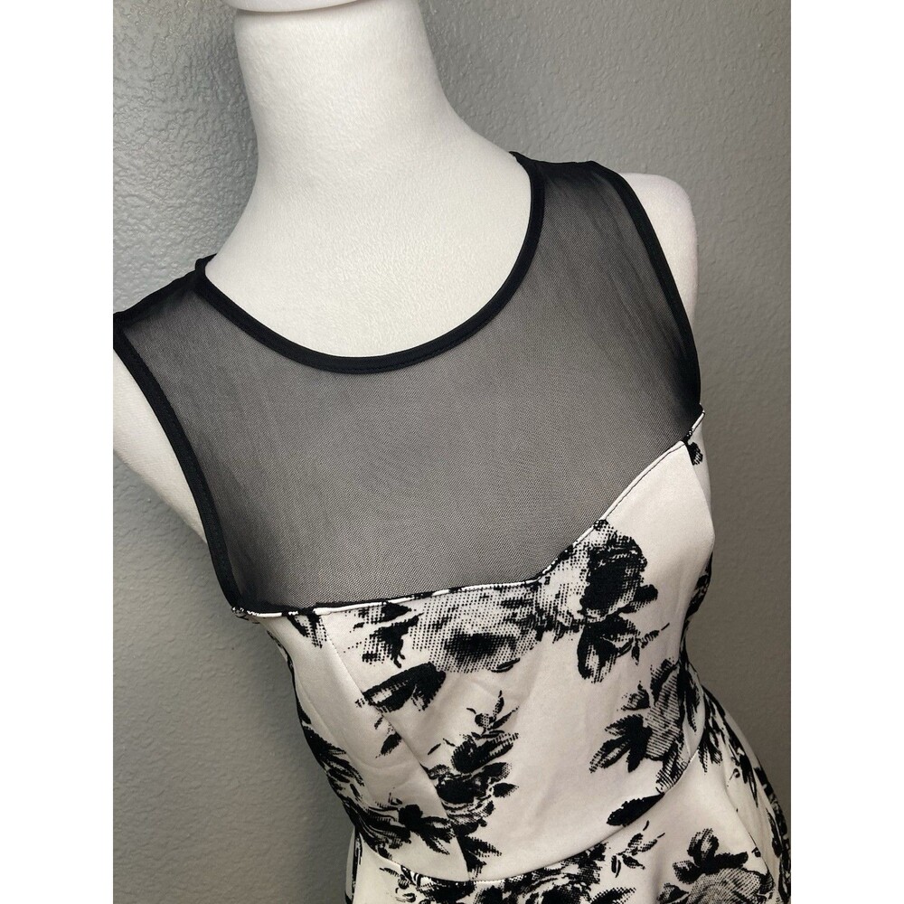 50s Style Fit & Flare Black White Floral Dress Medium Tradwife Mesh Neckline - Picture 2 of 11